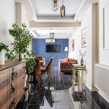 Refreshing Duplex Flat With Jacuzzi In Sisli