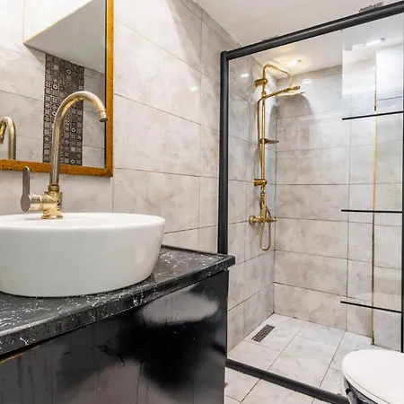 Apartamento Refreshing Duplex Flat With Jacuzzi In Sisli Estambul